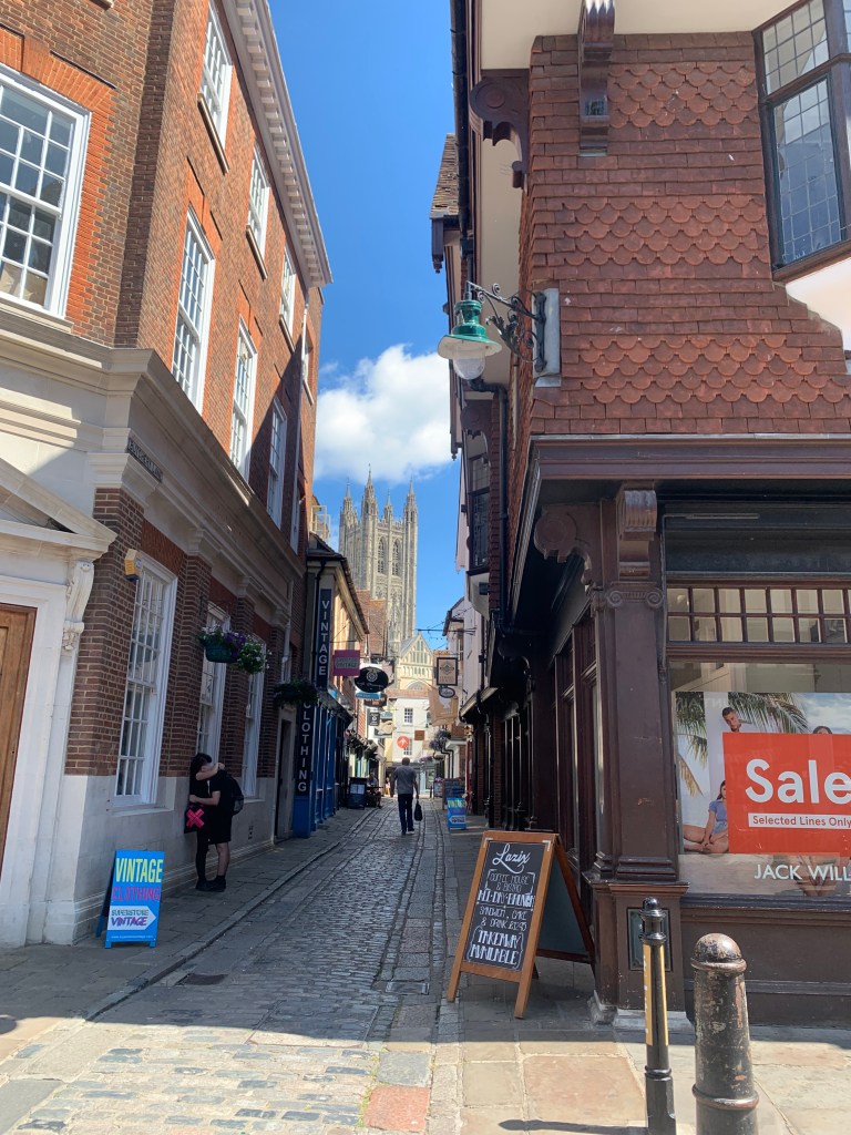 canterbury cathedral alley shot